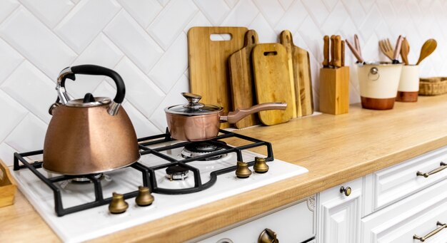 Jak wybrać porządnie wykonane akcesoria do kuchni, aby ułatwić sobie codzienne gotowanie?
